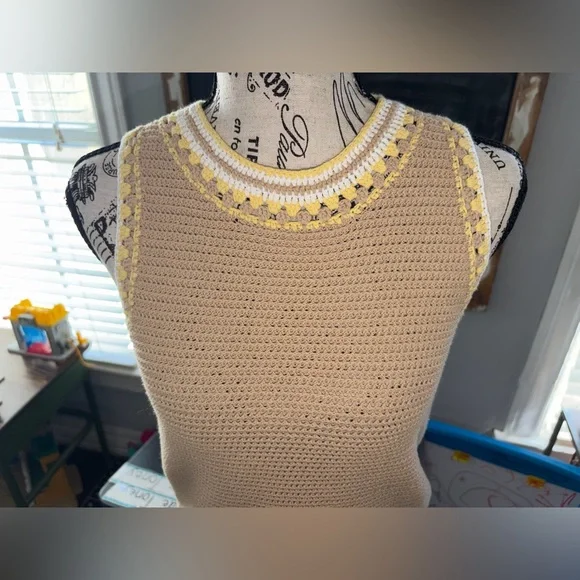 Ann Taylor Crochet Halter Shell Top in the color "Camel Multi". - Picture 3 of 6